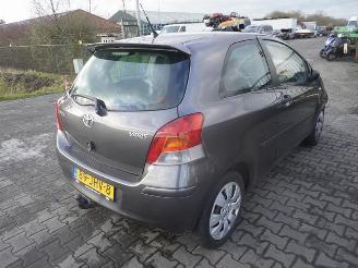 Salvage car Toyota Yaris 1.33 16v 2009/6