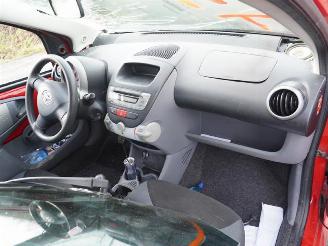 Toyota Aygo 1.0 12v picture 5