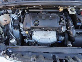 Peugeot 308 1.4 VTi picture 9