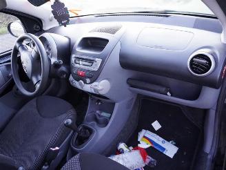 Toyota Aygo 1.0 12v picture 5