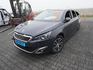 Peugeot 308 SW 2.0 Blue HDI picture 3