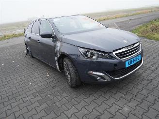 Peugeot 308 SW 2.0 Blue HDI picture 4