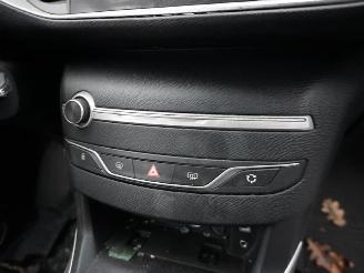 Peugeot 308 SW 2.0 Blue HDI picture 6