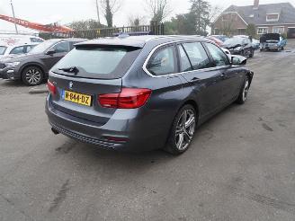 Auto incidentate BMW 3-serie Touring 330d xDrive 2017/3
