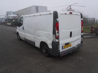 Nissan Primastar 2.0 dCi picture 2