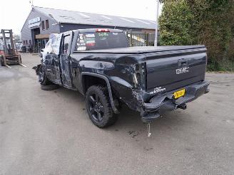 GMC Sierra 5.3 Crew Cab picture 2