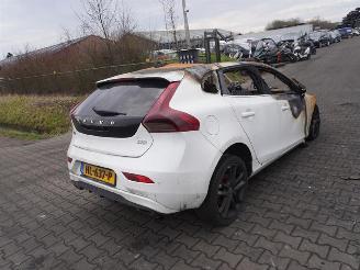 Damaged car Volvo V-50 2.0 D2 2015/11