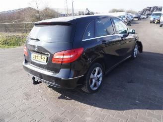 Vrakbiler auto Mercedes B-klasse 180 2012/6