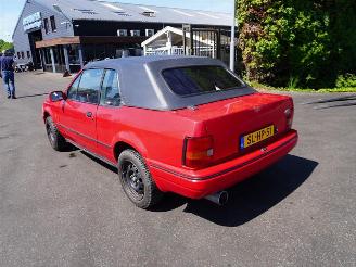 Ford Escort Cabrio 1.6 picture 2