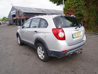 Chevrolet Captiva 2.4 4x2 picture 2