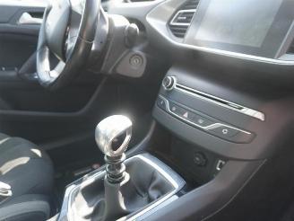 Peugeot 308 SW 1.2 12v THP picture 5