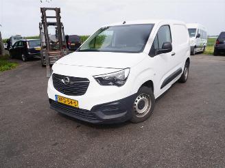 Opel Combo Cargo 1.2 benzine picture 3