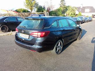 Coche accidentado Opel Astra SPORTS TOURER 1.0 Turbo 2017/10