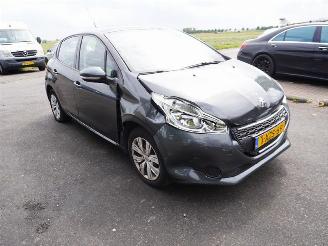 Peugeot 208 1.2 Vti picture 4