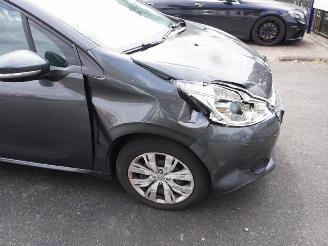 Peugeot 208 1.2 Vti picture 5