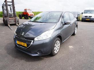 Peugeot 208 1.2 Vti picture 3