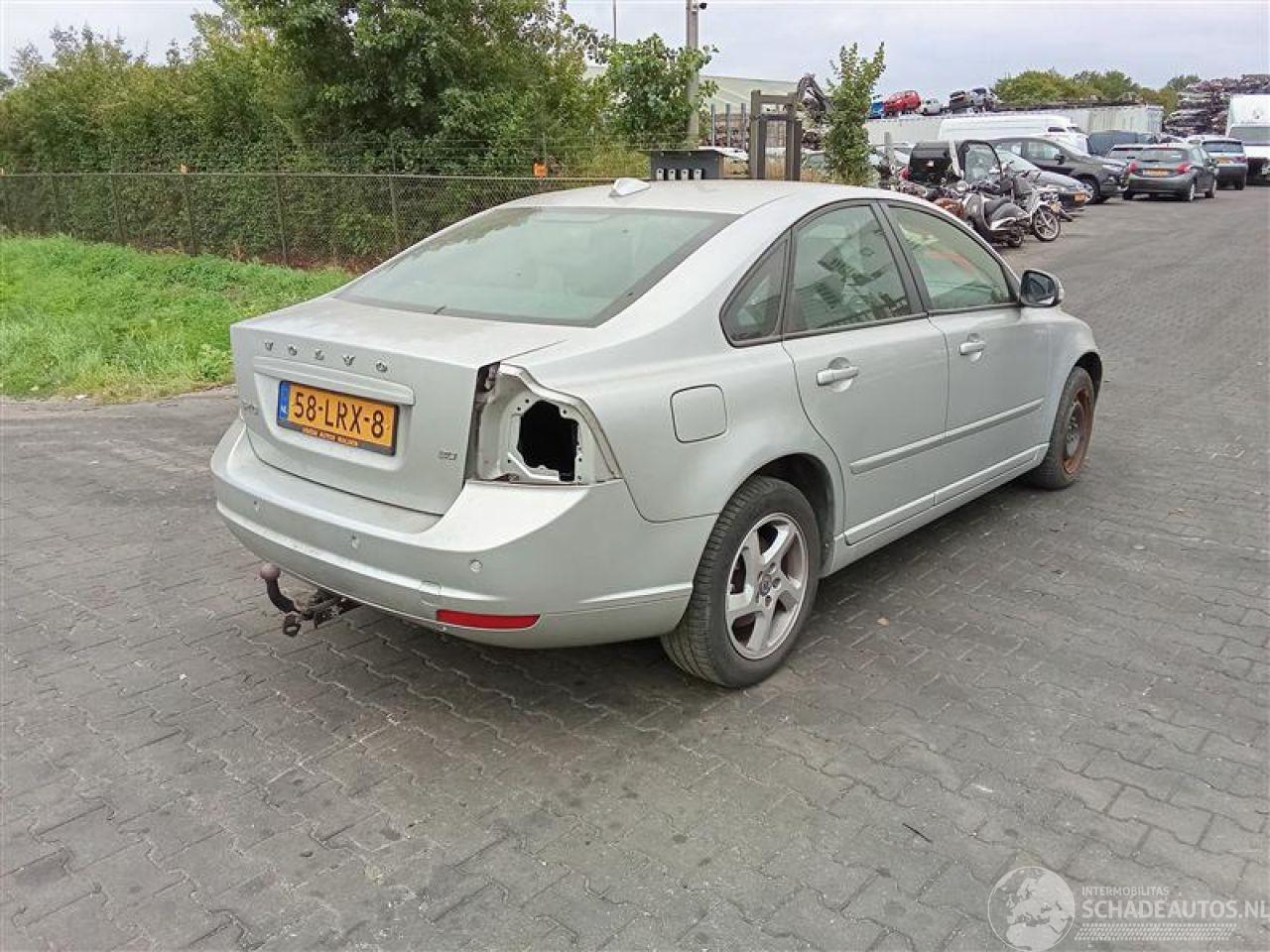 Volvo S-40 2.0 16v
