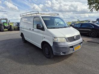 Volkswagen Transporter T5 Van 1.9 TDi (BRR) picture 4