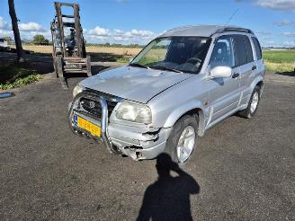 Suzuki Grand-vitara 2.5 V6 24V (H25A) picture 3