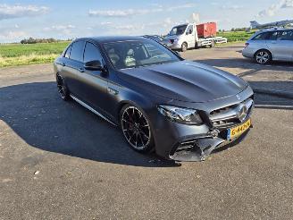 Mercedes E-klasse 4.0 V8 Turbo picture 4