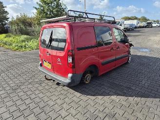 Salvage car Citroën Berlingo 1.6 HDi 2014/8