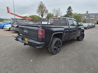 skadebil auto GMC Sierra 5.3 2018/2