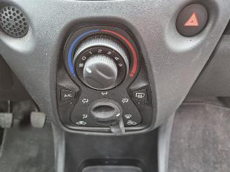 Toyota Aygo 1.0 12V picture 8