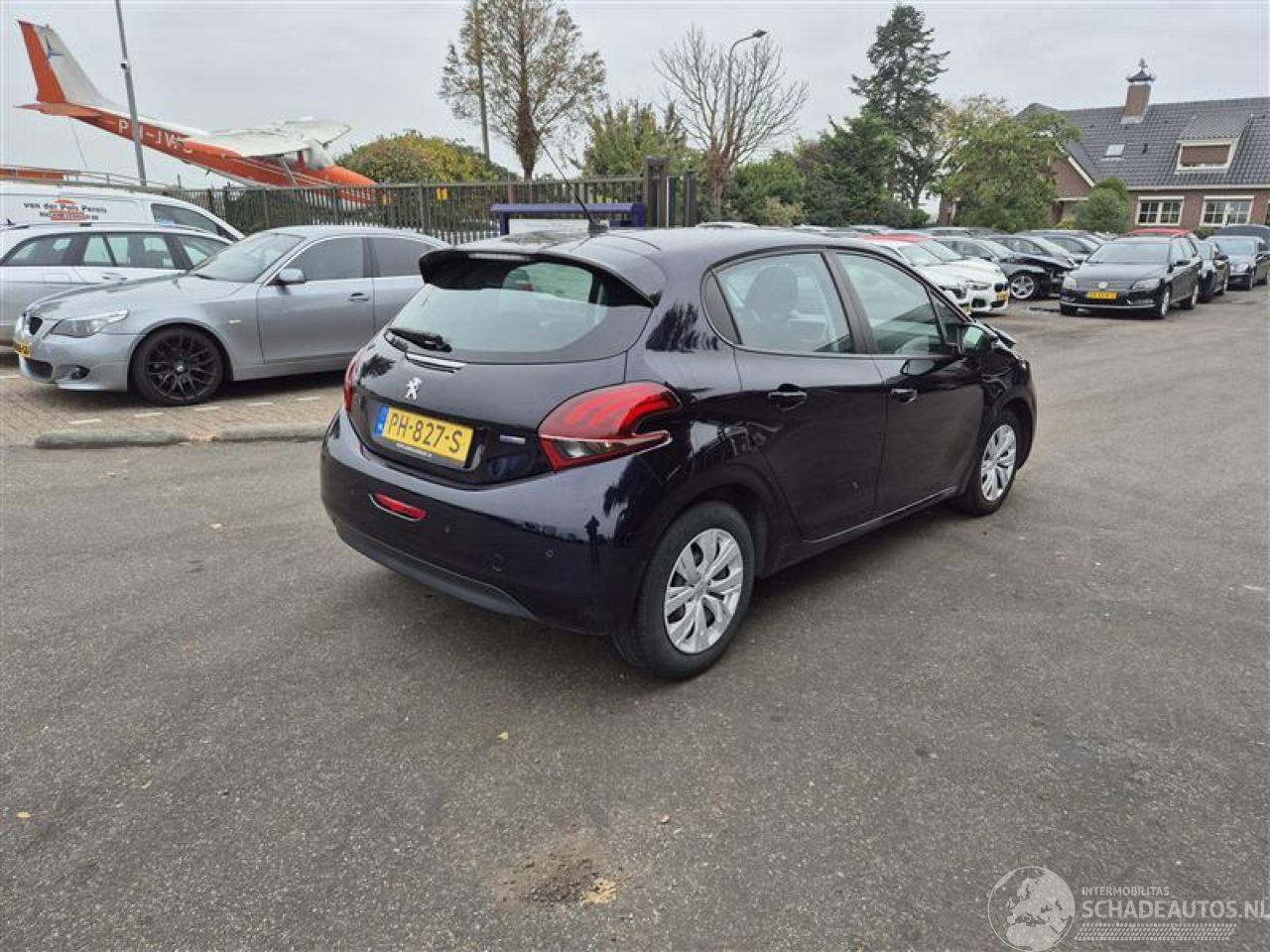 Peugeot 208 1.2 12V