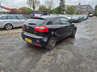 Avarii autoturisme Kia Rio 1.2 16V 2012/4