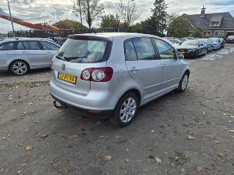 Unfallwagen Volkswagen Golf 2.0 FSI 16V 2005/9