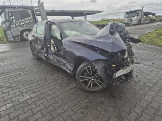 BMW 3-serie 330e picture 4