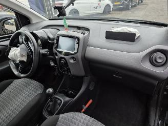 Peugeot 108 1.0 VVT-i picture 9