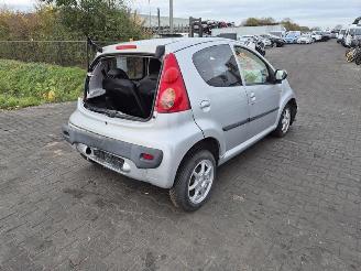 Démontage voiture Peugeot 107 1.0 12v 2011/4