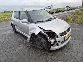 Suzuki Swift 1.3 16v picture 4