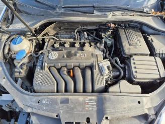 Volkswagen Jetta 2.0 FSi picture 9