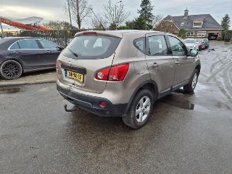 Vaurioauto  passenger cars Nissan Qashqai 1.6 16v 2007/7