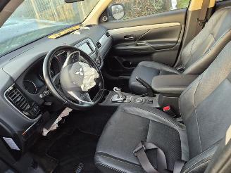 Mitsubishi Outlander 2.0 16v PHEV 4x4 picture 13