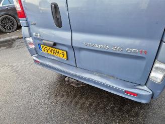 Opel Vivaro 2.5 CDTi DC picture 7