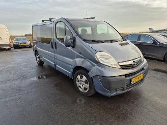 Opel Vivaro 2.5 CDTi DC picture 4
