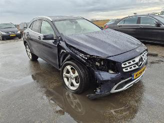Mercedes GLA 180 picture 4