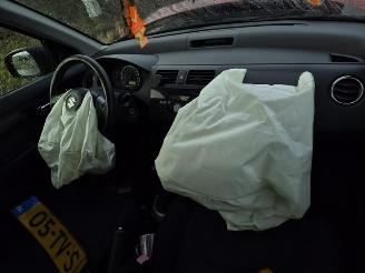 Suzuki Swift 1.3 picture 5