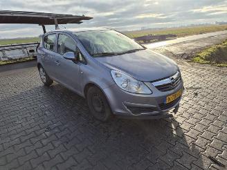 Opel Corsa 1.2 16v picture 4