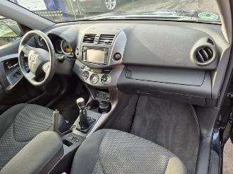 Toyota Rav-4 2.0 picture 11