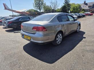 skadebil auto Volkswagen Passat 1.6 TDi 2012/6