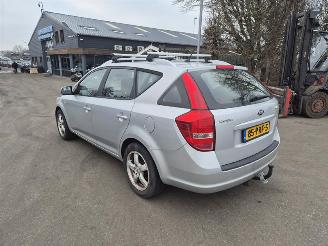 Kia Cee d Sporty Wagon  1.4 16v picture 2