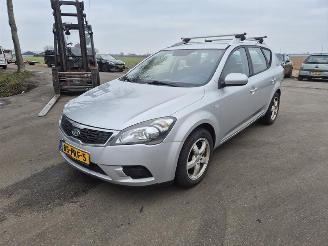 Kia Cee d Sporty Wagon  1.4 16v picture 3