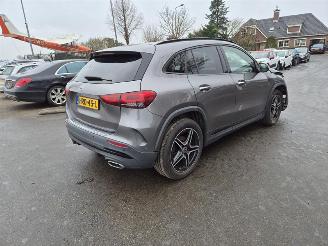 damaged passenger cars Mercedes GLA 180 turbo 2021/7