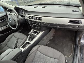BMW 3-serie 320i Touring picture 5