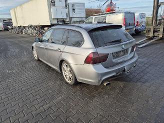 BMW 3-serie 318d Touring picture 2