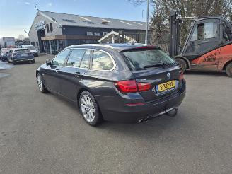 BMW 5-serie 528i xDrive Touring picture 2